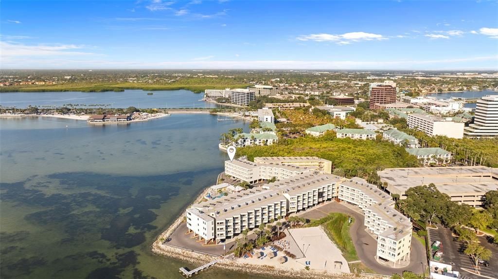 For Sale: $260,000 (1 beds, 1 baths, 560 Square Feet)