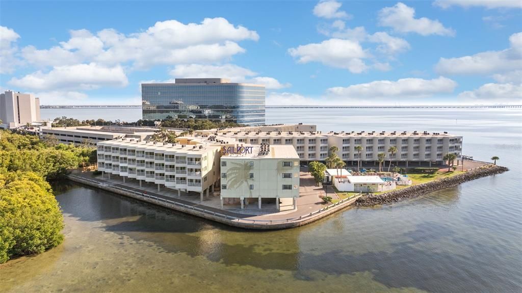 For Sale: $260,000 (1 beds, 1 baths, 560 Square Feet)