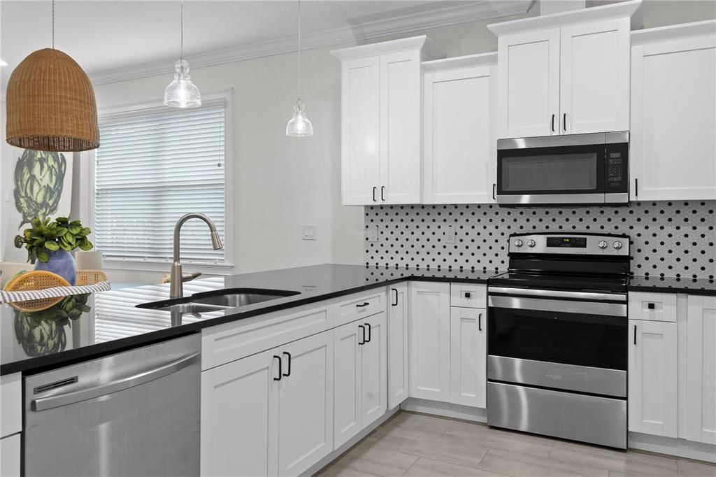 Active With Contract: $445,000 (3 beds, 2 baths, 1590 Square Feet)