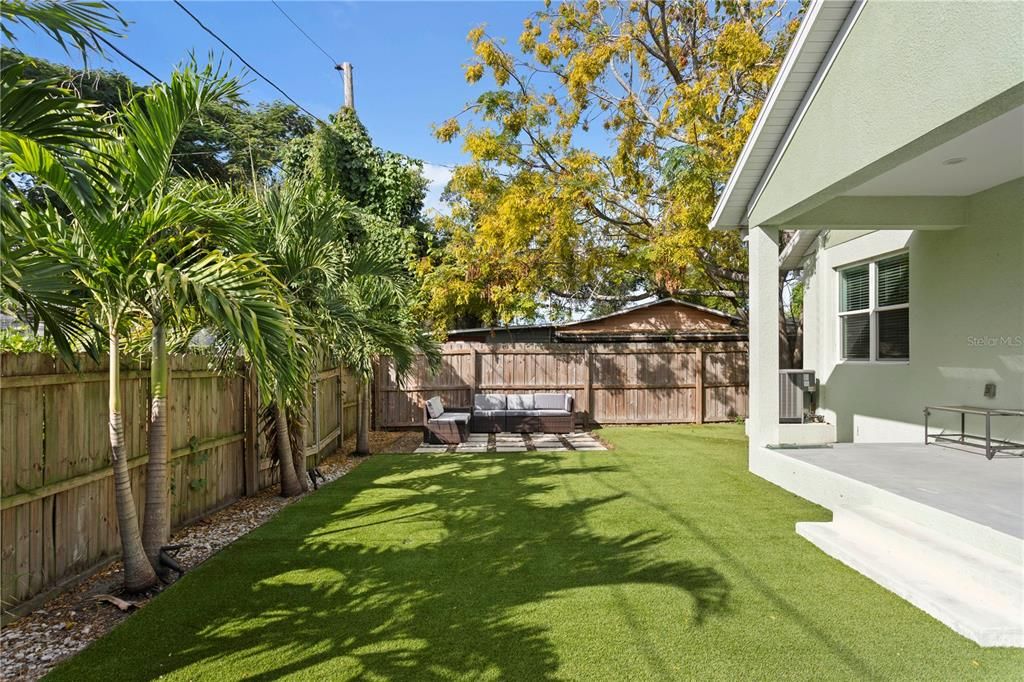 Active With Contract: $445,000 (3 beds, 2 baths, 1590 Square Feet)