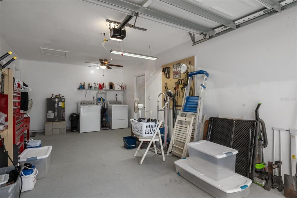 For Sale: $389,900 (3 beds, 2 baths, 1434 Square Feet)