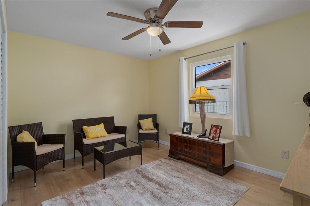 For Sale: $389,900 (3 beds, 2 baths, 1434 Square Feet)