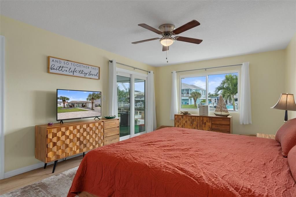 For Sale: $389,900 (3 beds, 2 baths, 1434 Square Feet)