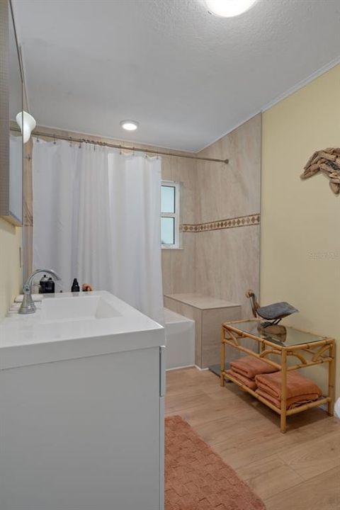 For Sale: $389,900 (3 beds, 2 baths, 1434 Square Feet)