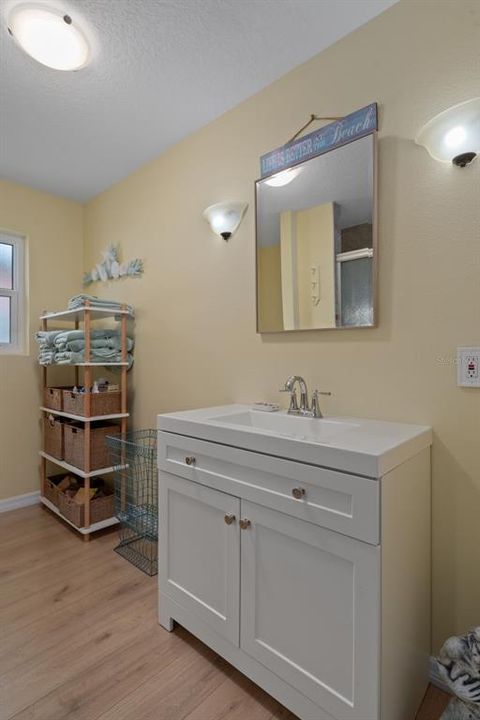 For Sale: $389,900 (3 beds, 2 baths, 1434 Square Feet)