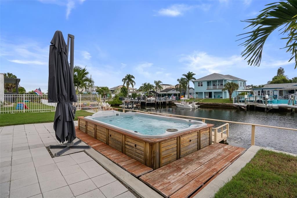 For Sale: $389,900 (3 beds, 2 baths, 1434 Square Feet)