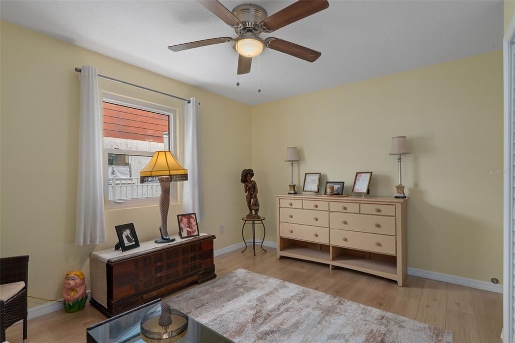 For Sale: $389,900 (3 beds, 2 baths, 1434 Square Feet)