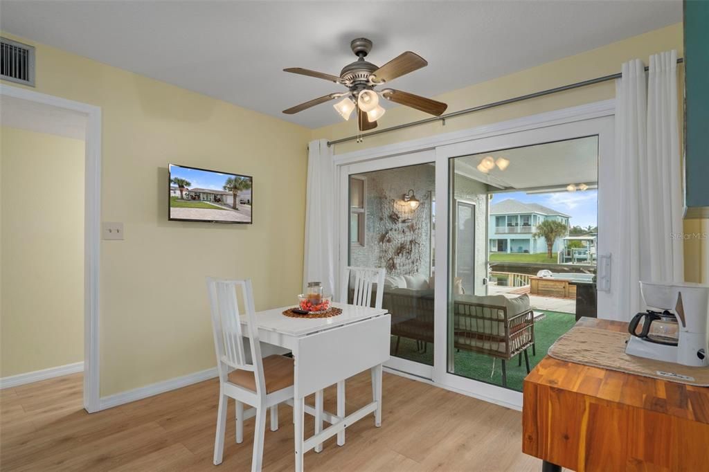 For Sale: $389,900 (3 beds, 2 baths, 1434 Square Feet)