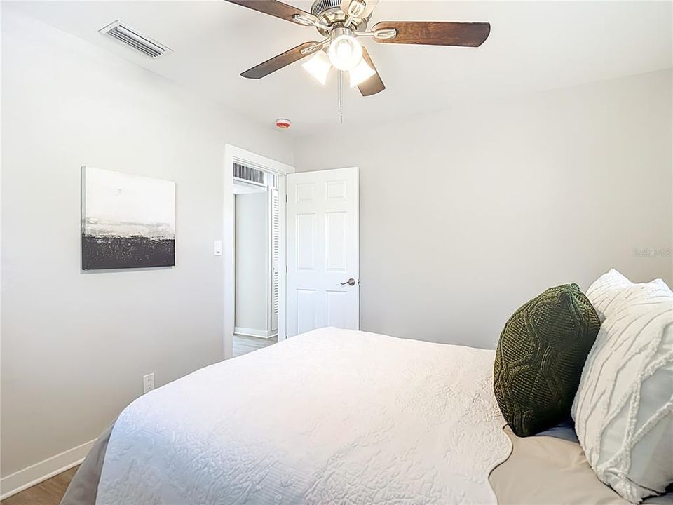 For Sale: $334,500 (3 beds, 1 baths, 1183 Square Feet)