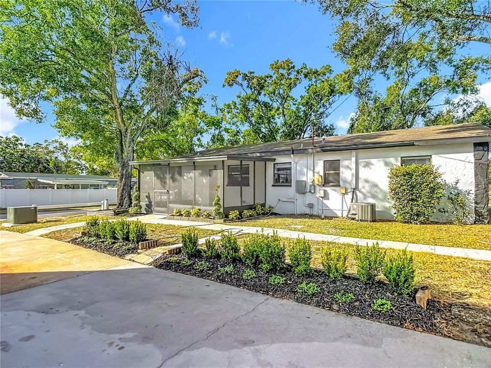 For Sale: $334,500 (3 beds, 1 baths, 1183 Square Feet)