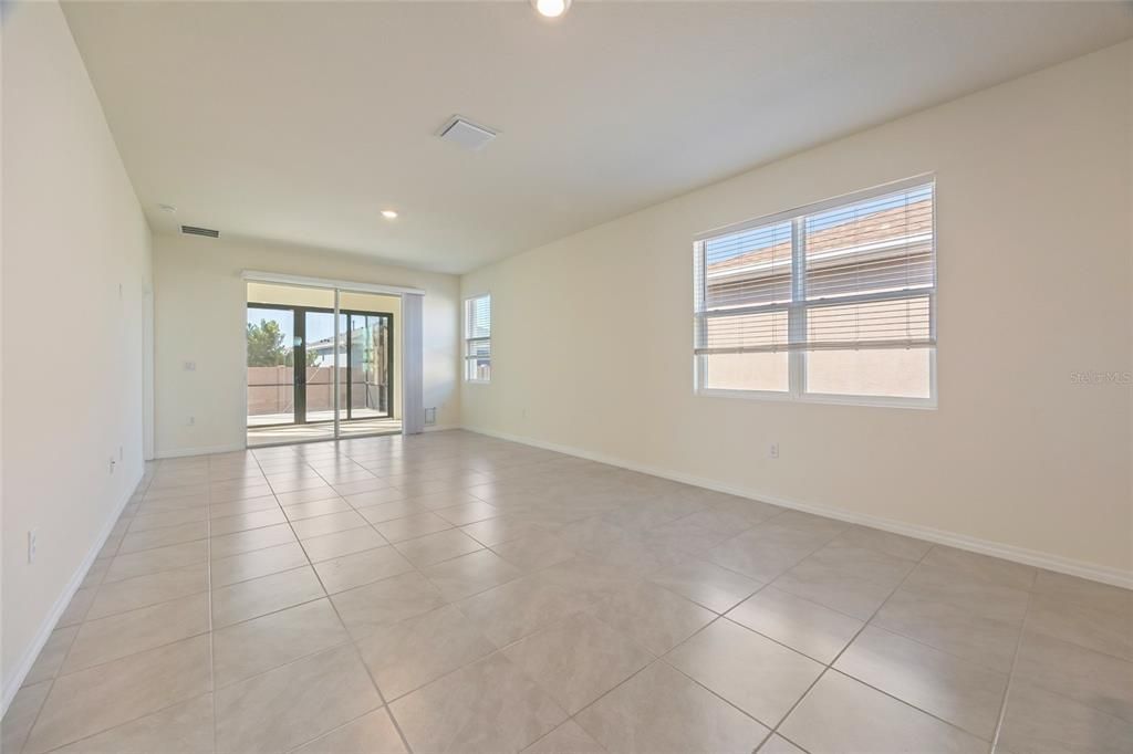 For Sale: $272,990 (3 beds, 2 baths, 1622 Square Feet)