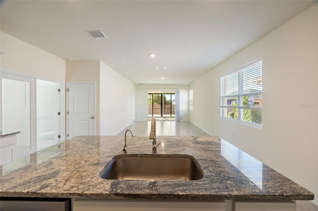 For Sale: $272,990 (3 beds, 2 baths, 1622 Square Feet)