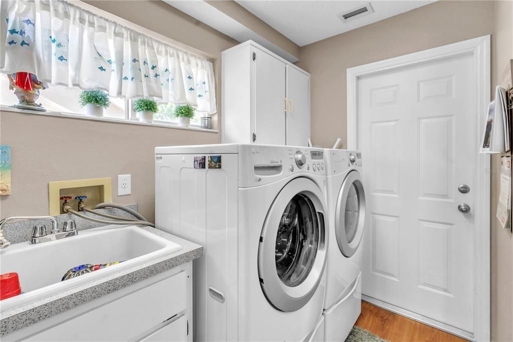 Active With Contract: $595,000 (4 beds, 3 baths, 2328 Square Feet)