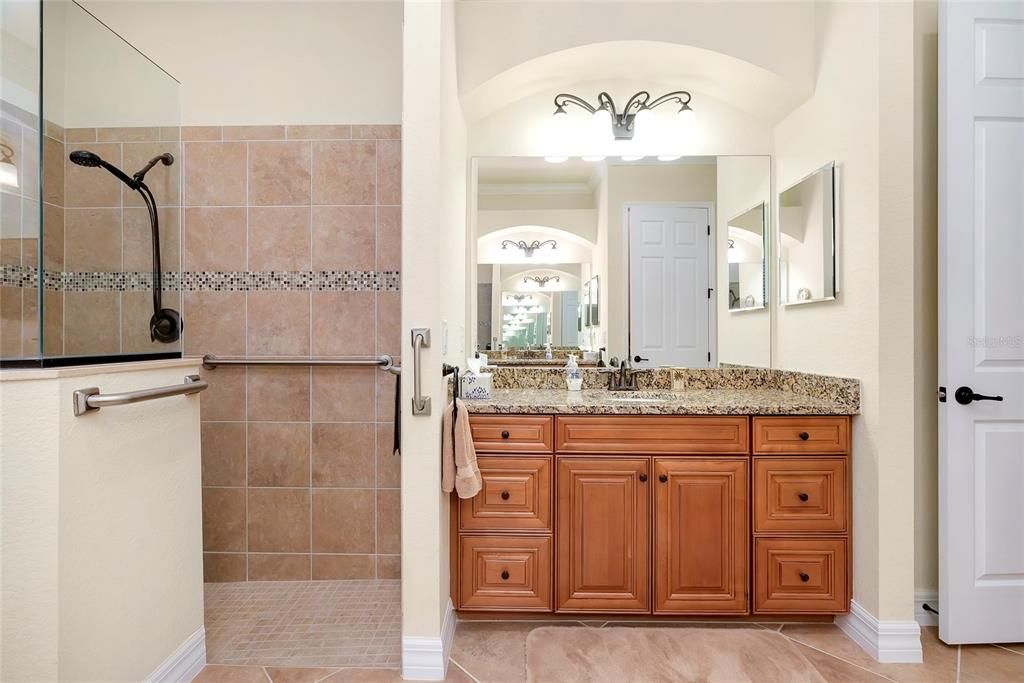 For Sale: $760,000 (4 beds, 2 baths, 2365 Square Feet)