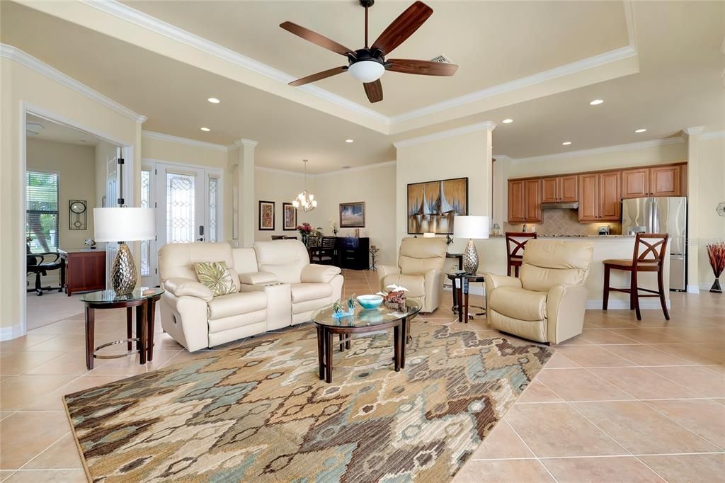 For Sale: $760,000 (4 beds, 2 baths, 2365 Square Feet)