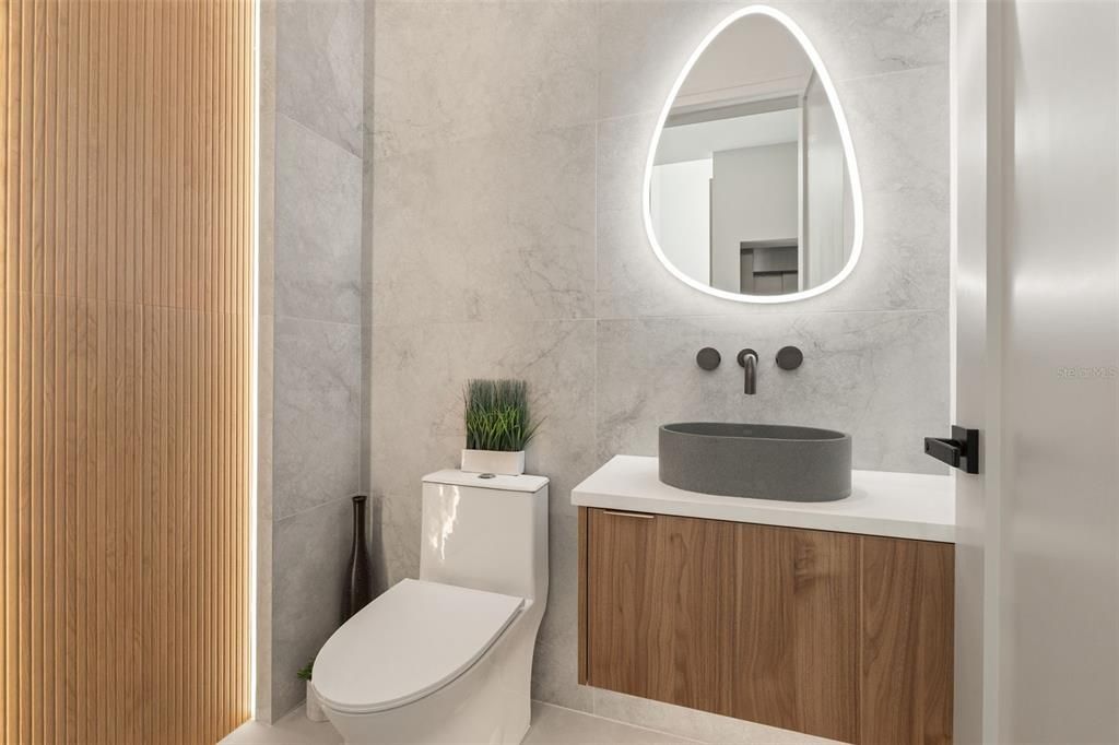 Activo con contrato: $2,199,000 (4 camas, 4 baños, 2872 Pies cuadrados)