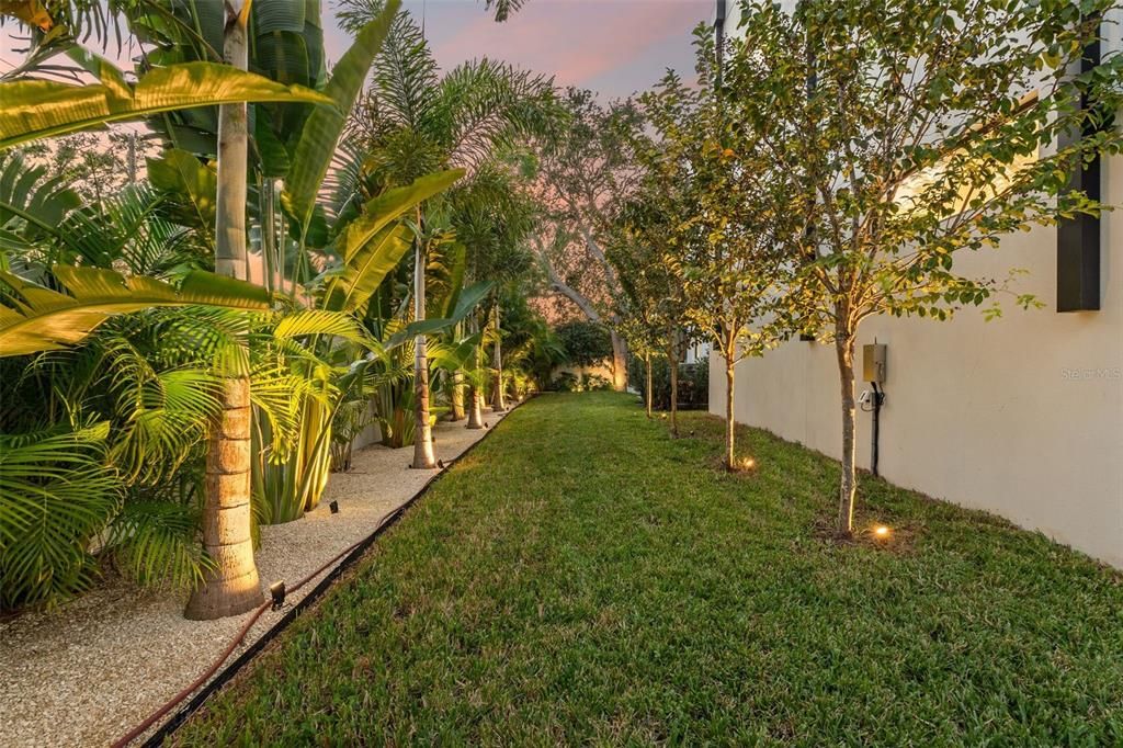 Activo con contrato: $2,199,000 (4 camas, 4 baños, 2872 Pies cuadrados)