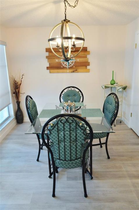 For Sale: $489,000 (2 beds, 1 baths, 1040 Square Feet)