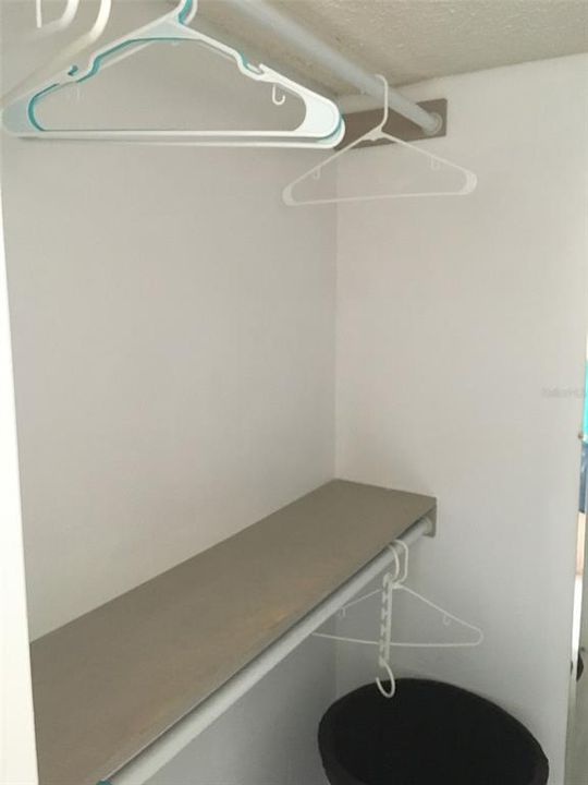 For Sale: $489,000 (2 beds, 1 baths, 1040 Square Feet)