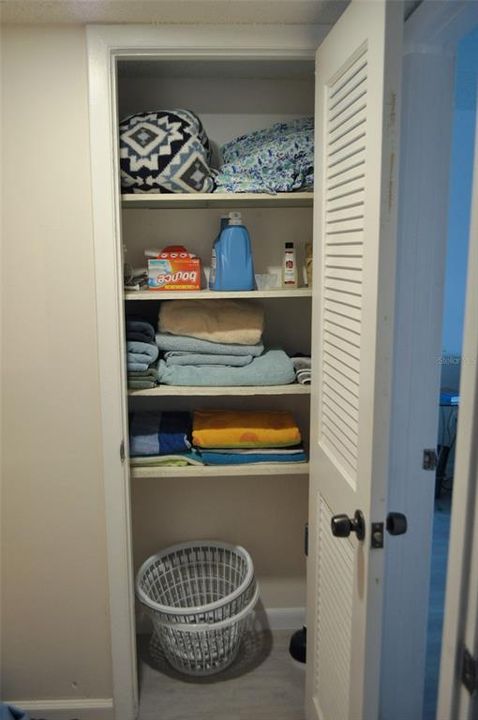 For Sale: $489,000 (2 beds, 1 baths, 1040 Square Feet)