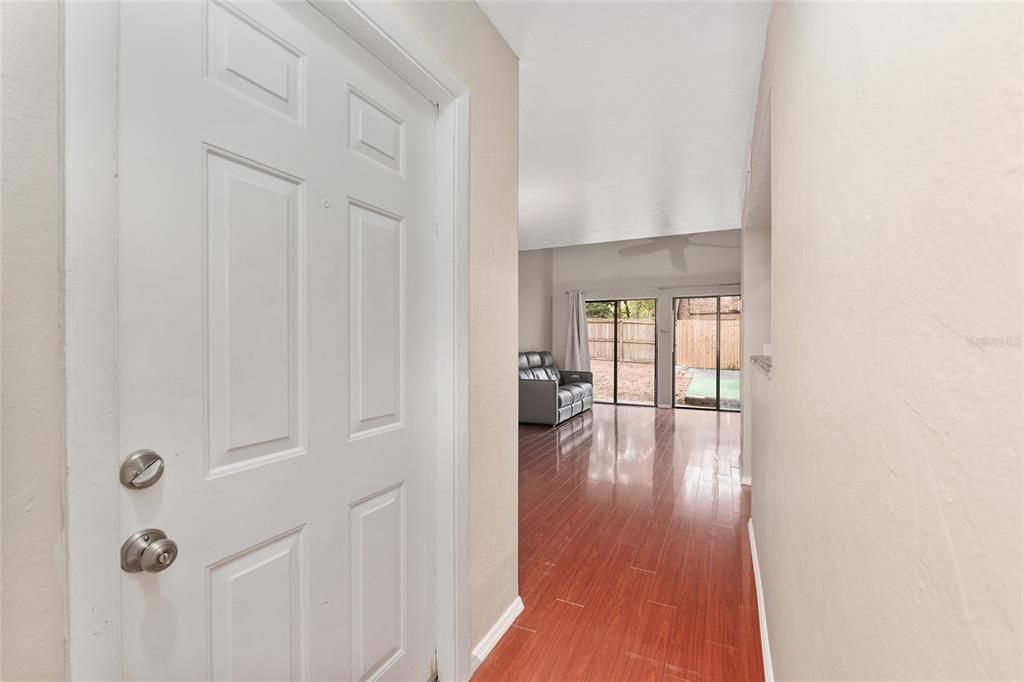 For Sale: $149,000 (2 beds, 2 baths, 1144 Square Feet)