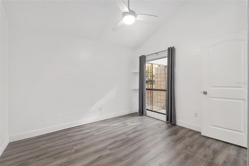 For Sale: $149,000 (2 beds, 2 baths, 1144 Square Feet)