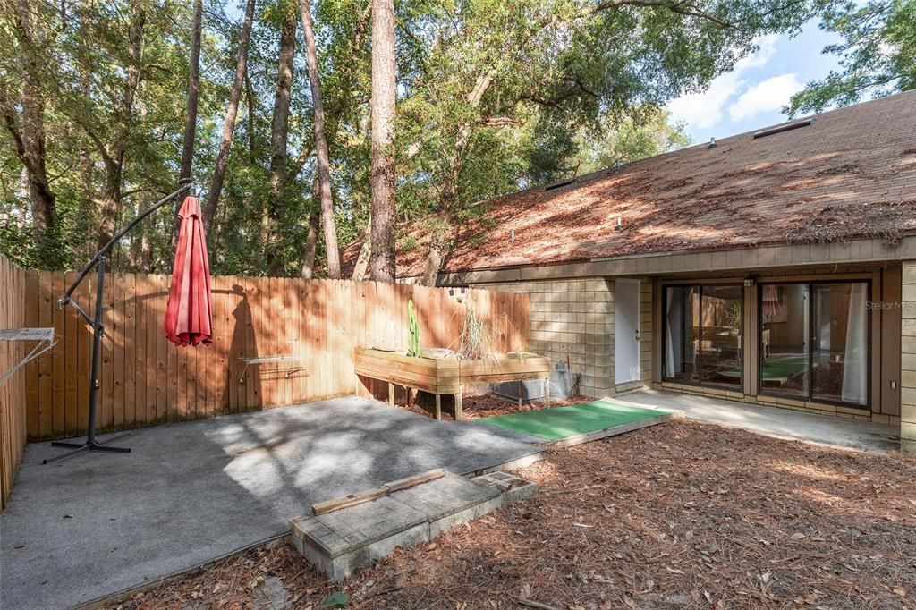 For Sale: $149,000 (2 beds, 2 baths, 1144 Square Feet)