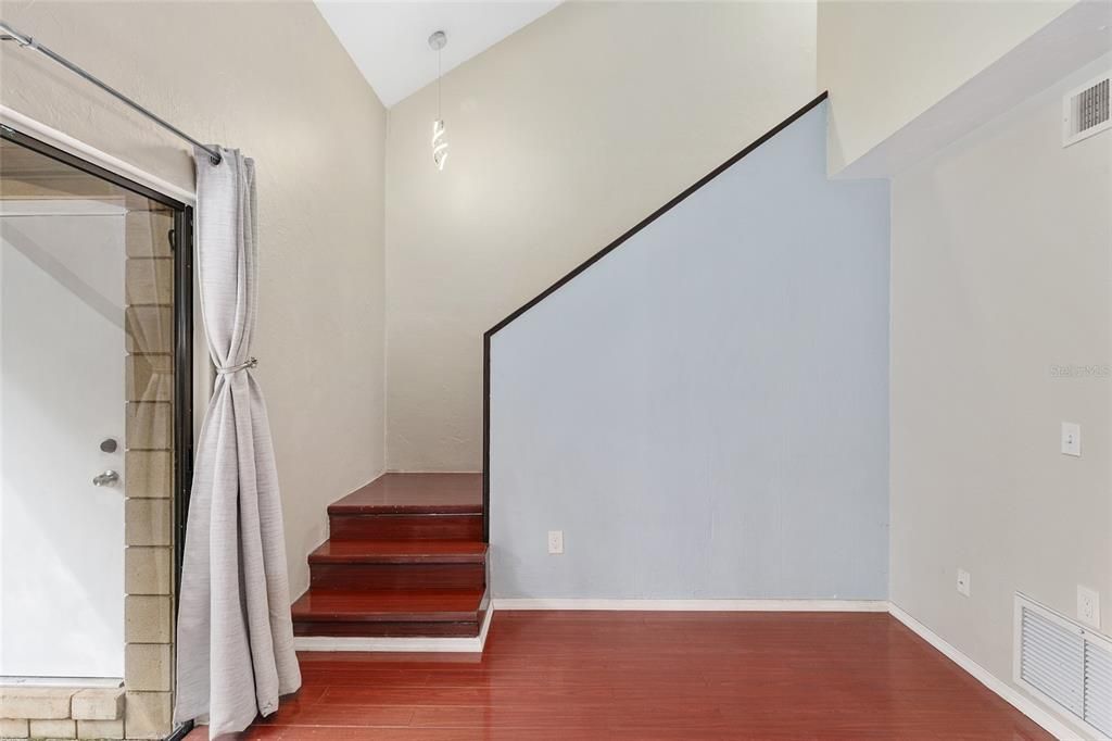 For Sale: $149,000 (2 beds, 2 baths, 1144 Square Feet)