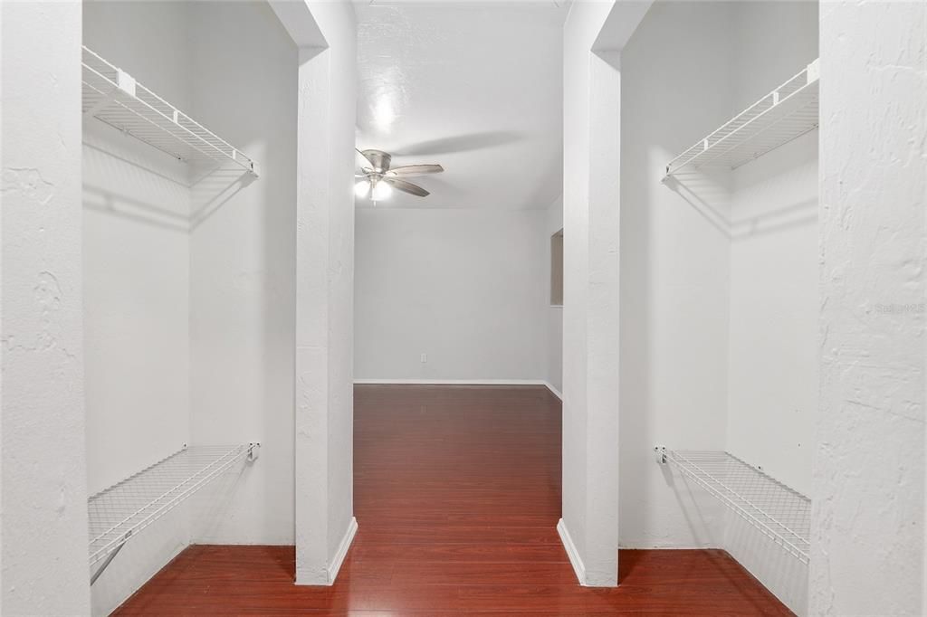 For Sale: $149,000 (2 beds, 2 baths, 1144 Square Feet)