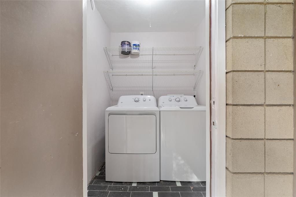 For Sale: $149,000 (2 beds, 2 baths, 1144 Square Feet)