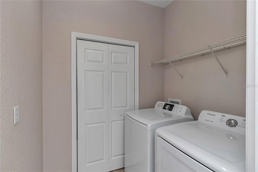 На продажу: $274,900 (3 спален, 2 ванн, 1795 Квадратных фут)