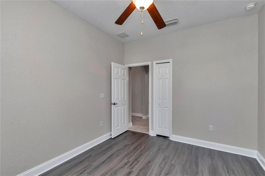 На продажу: $274,900 (3 спален, 2 ванн, 1795 Квадратных фут)