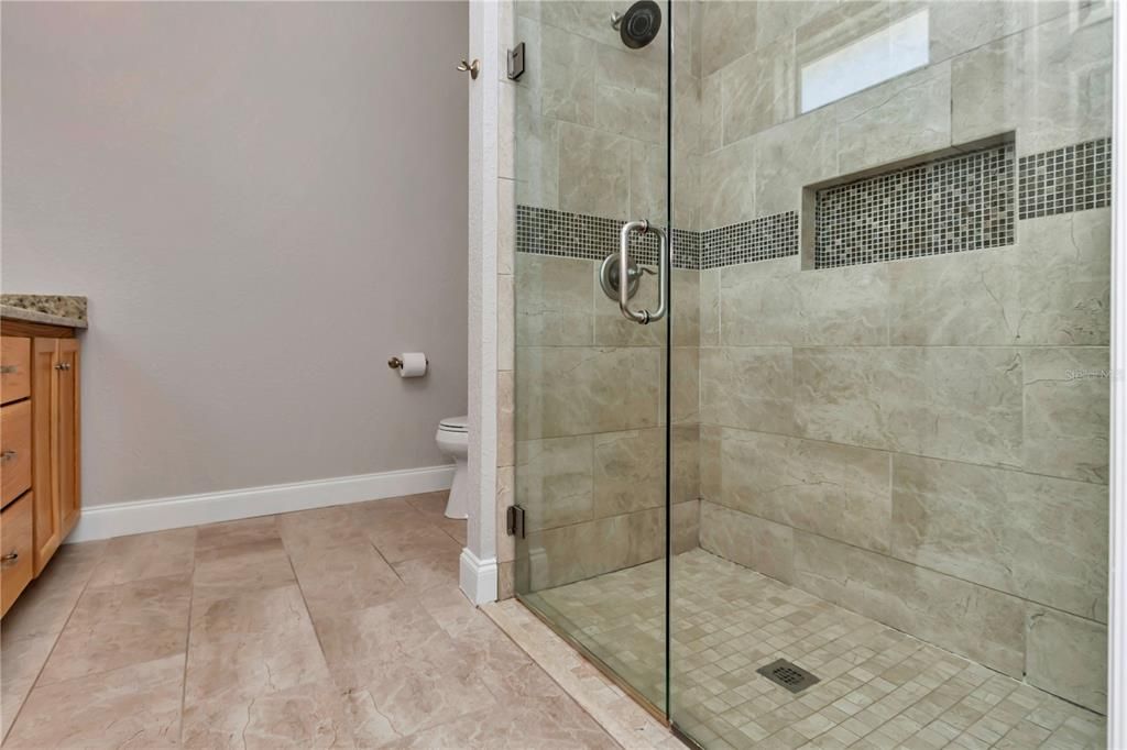 На продажу: $274,900 (3 спален, 2 ванн, 1795 Квадратных фут)