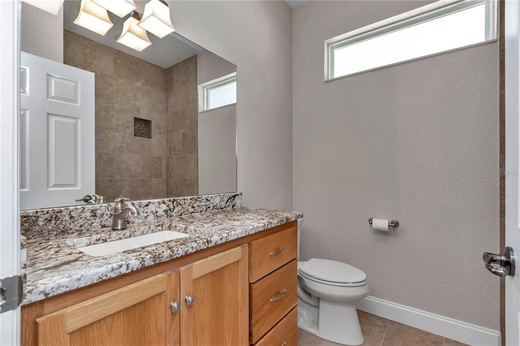 На продажу: $274,900 (3 спален, 2 ванн, 1795 Квадратных фут)