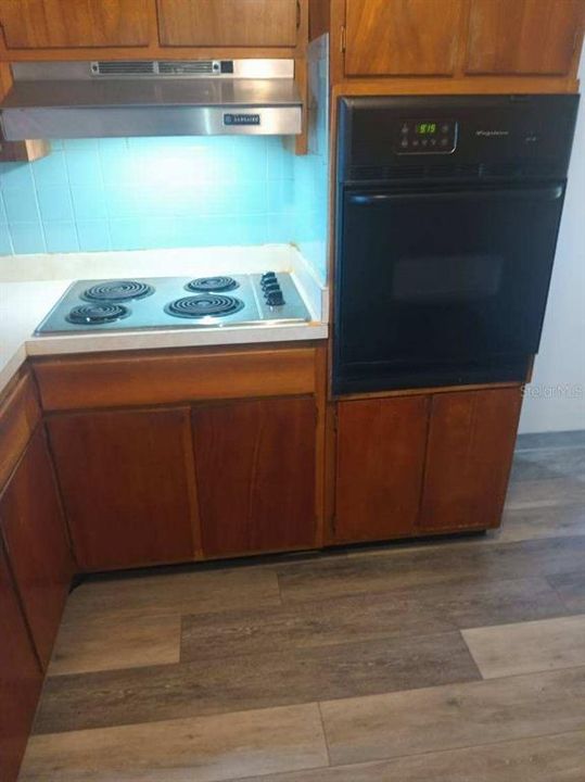 For Sale: $219,000 (3 beds, 1 baths, 1040 Square Feet)