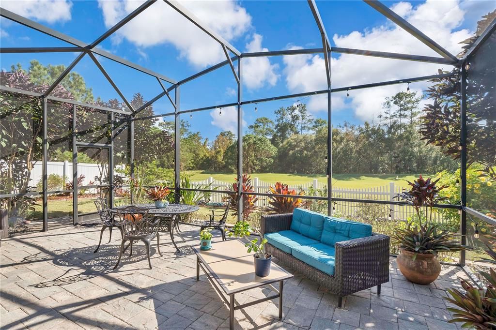 En Venta: $535,000 (4 camas, 3 baños, 2440 Pies cuadrados)