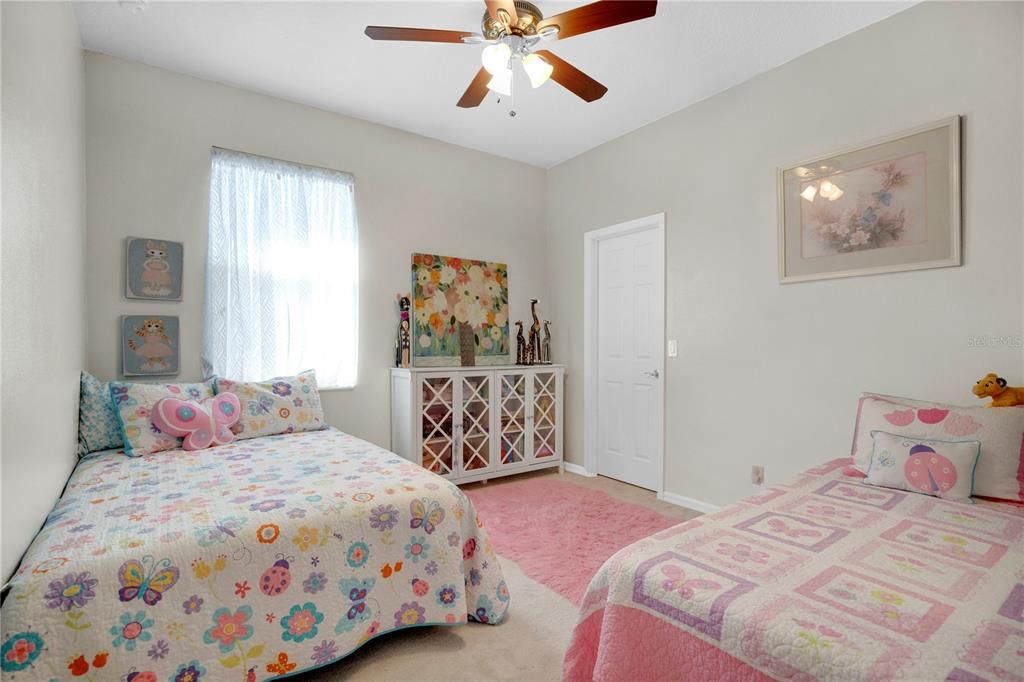 En Venta: $535,000 (4 camas, 3 baños, 2440 Pies cuadrados)