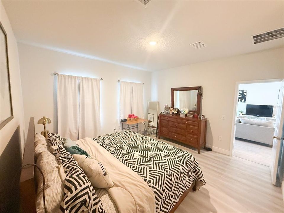 Active With Contract: $2,100 (4 beds, 2 baths, 1758 Square Feet)