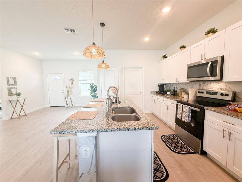 Active With Contract: $2,100 (4 beds, 2 baths, 1758 Square Feet)