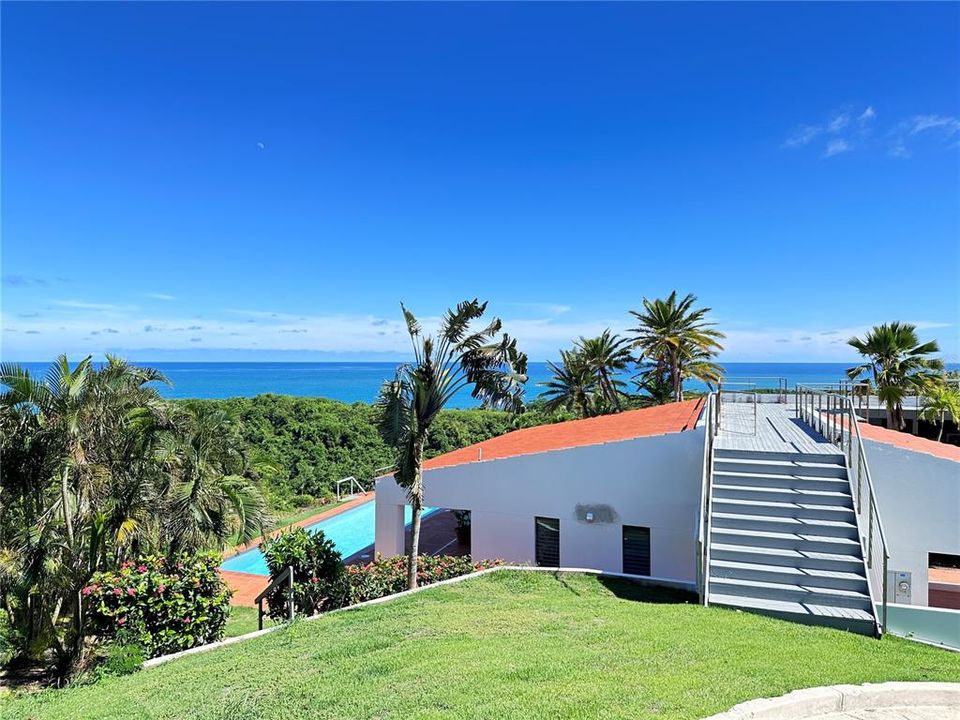 For Sale: $2,795,000 (3 beds, 2 baths, 2400 Square Feet)