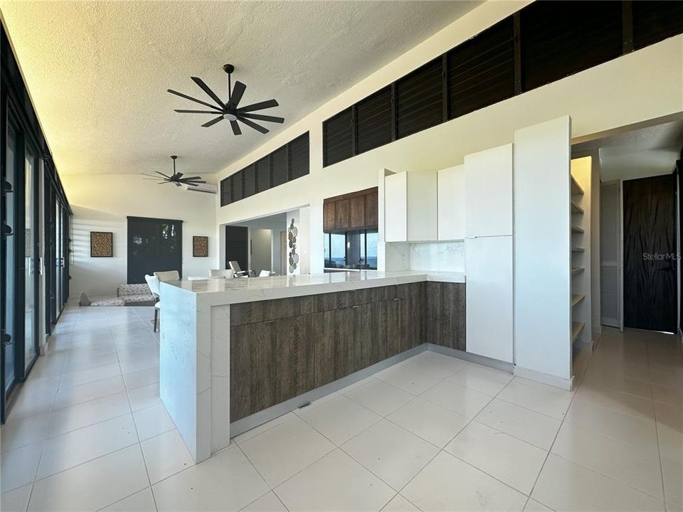 For Sale: $2,795,000 (3 beds, 2 baths, 2400 Square Feet)