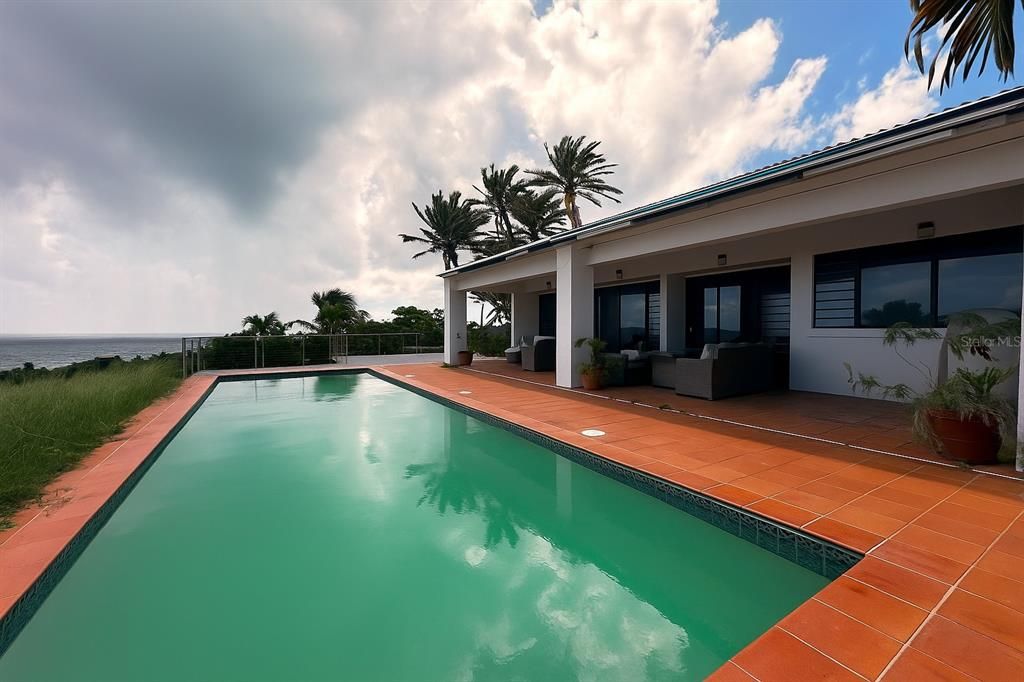 For Sale: $2,795,000 (3 beds, 2 baths, 2400 Square Feet)