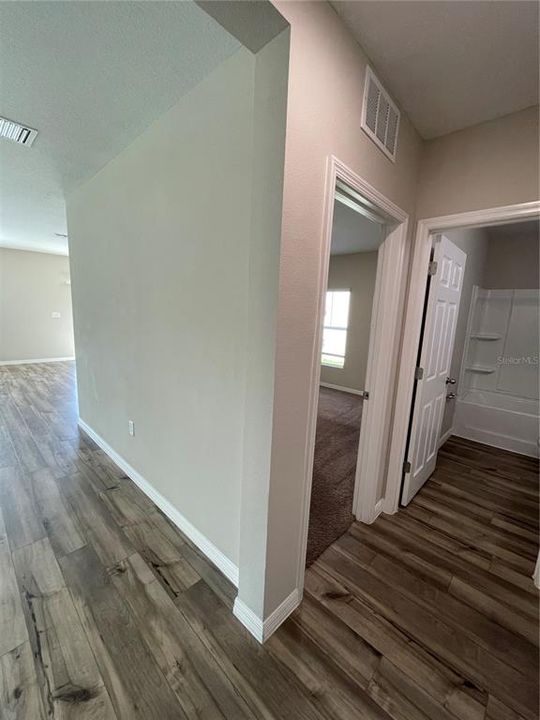 出租: $2,600 (5 贝兹, 3 浴室, 2470 平方英尺)