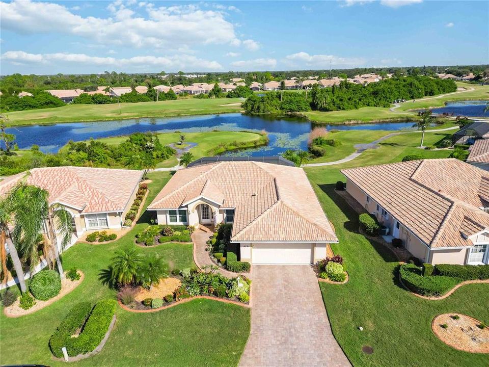 Activo con contrato: $355,000 (3 camas, 2 baños, 1976 Pies cuadrados)