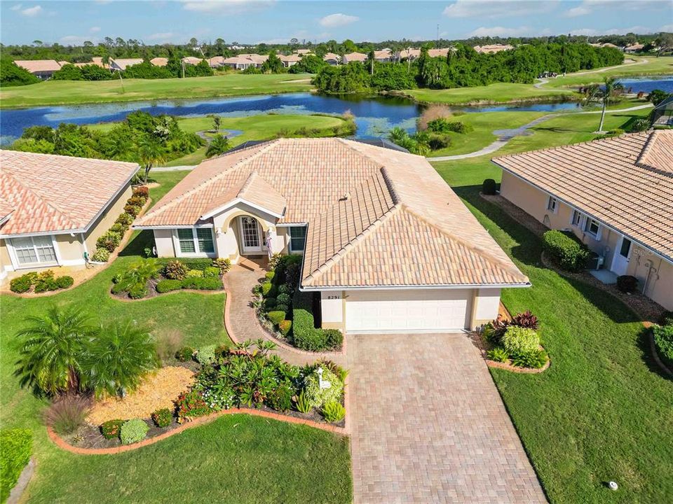 Activo con contrato: $355,000 (3 camas, 2 baños, 1976 Pies cuadrados)