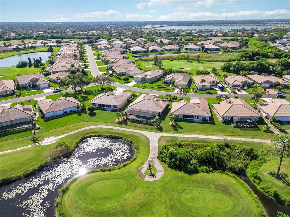 Activo con contrato: $355,000 (3 camas, 2 baños, 1976 Pies cuadrados)