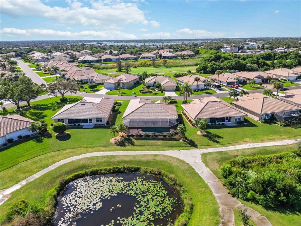 Activo con contrato: $355,000 (3 camas, 2 baños, 1976 Pies cuadrados)