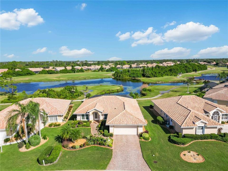 Activo con contrato: $355,000 (3 camas, 2 baños, 1976 Pies cuadrados)