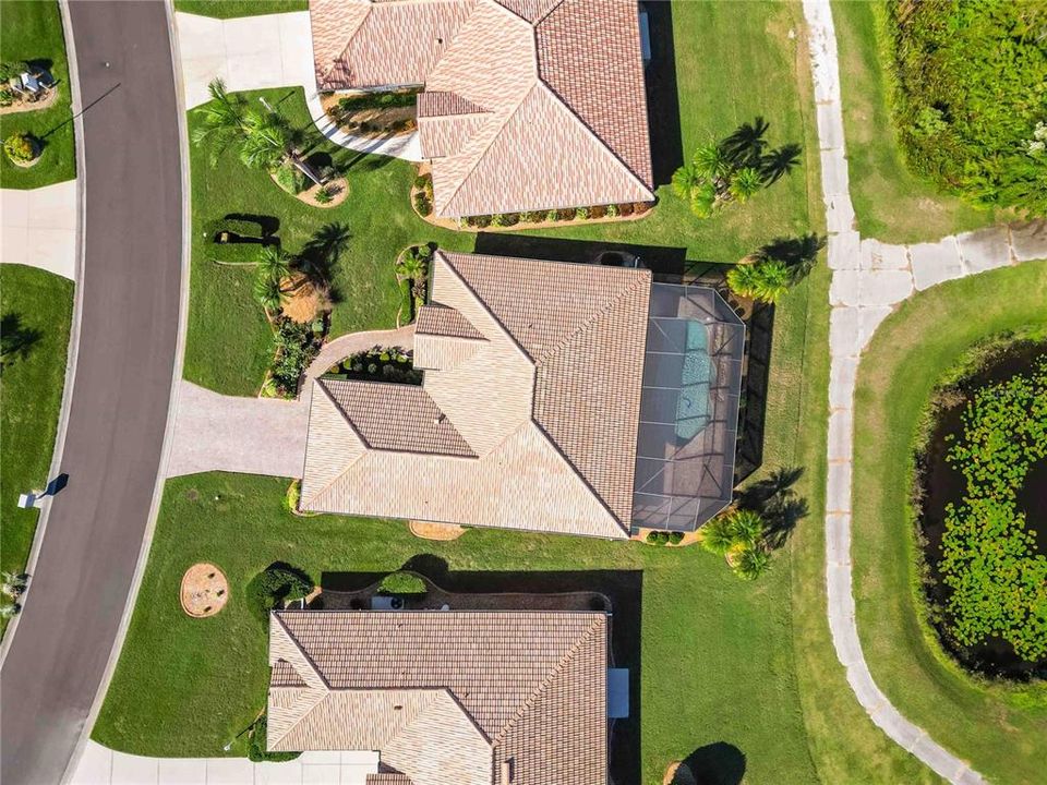 Activo con contrato: $355,000 (3 camas, 2 baños, 1976 Pies cuadrados)