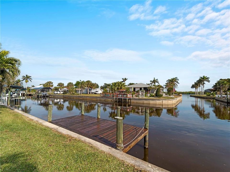 For Sale: $574,900 (4 beds, 2 baths, 2026 Square Feet)